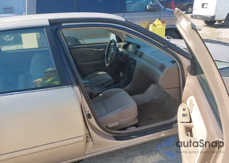 2001 Toyota Camry Le z USA, uszkodzony, nr VIN 4T1BG22K21U055618